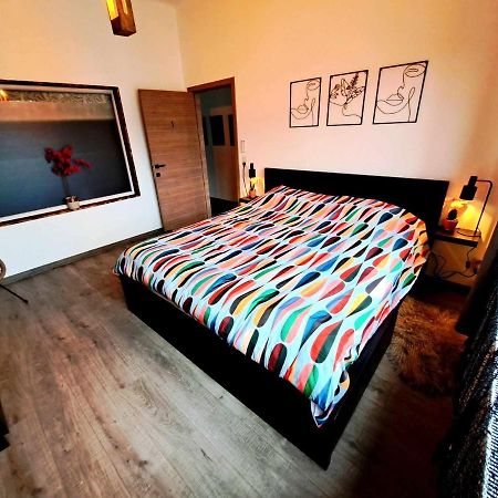 Petite Chambre Dans Une Jolie Colocation Liege Luaran gambar