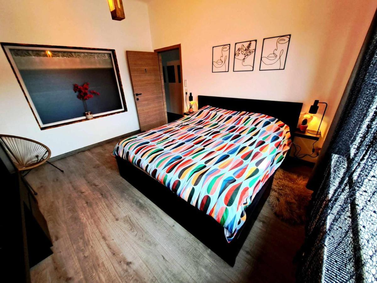 Petite Chambre Dans Une Jolie Colocation Liege Luaran gambar